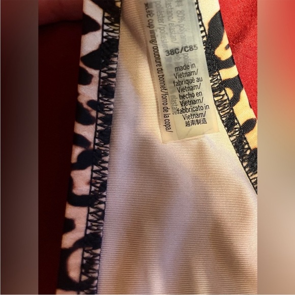 NWOT Victoria’s Secret leopard bikini add 2 cup 38c push up/Lg bottom - Picture 3 of 8